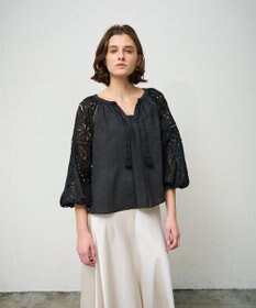 GRACE CONTINENTAL ヤシ柄カットワークトップ