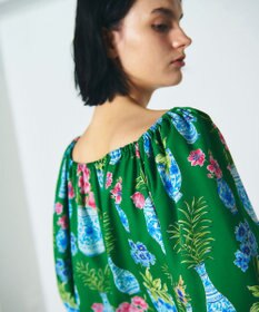 GRACE CONTINENTAL フラワーベースプリントトップ