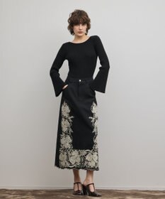 GRACE CONTINENTAL エンブロイダリータイトスカート ブラック