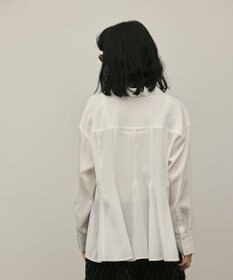 GRACE CONTINENTAL バックフレアシャツ