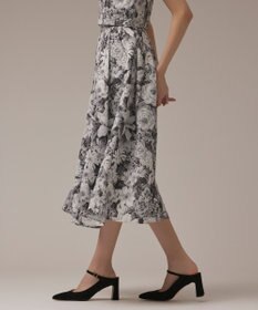 GRACE CONTINENTAL アンティークフラワータックスカート