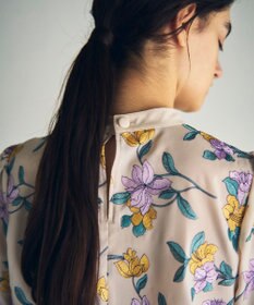 GRACE CONTINENTAL フラワー刺繍ショートトップ