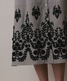 GRACE CONTINENTAL ストライプ刺繍ワンピース