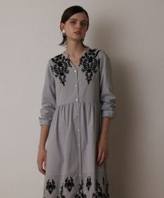 GRACE CONTINENTAL ストライプ刺繍ワンピース