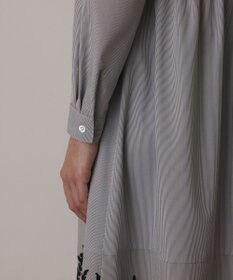 GRACE CONTINENTAL ストライプ刺繍ワンピース