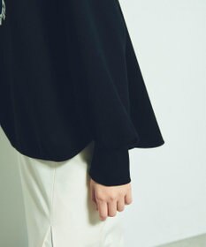 GRACE CONTINENTAL フロッキーロゴプリントトップ