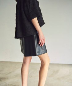 GRACE CONTINENTAL フェイクレザーミニスカート