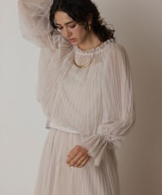 GRACE CONTINENTAL チュールプリーツトップ