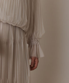 GRACE CONTINENTAL チュールプリーツトップ
