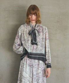 GRACE CONTINENTAL パリスカーフプリントブラウス