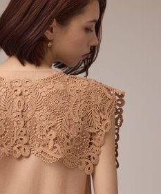 GRACE CONTINENTAL パターンレースカラーブラウス