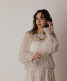 GRACE CONTINENTAL チュールプリーツトップ