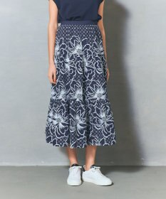 GRACE CONTINENTAL ボタニカルカットワークスカート ネイビー