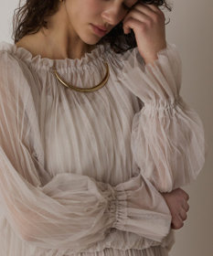 GRACE CONTINENTAL チュールプリーツトップ