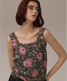 GRACE CONTINENTAL ローズプリントニットトップ ブラック