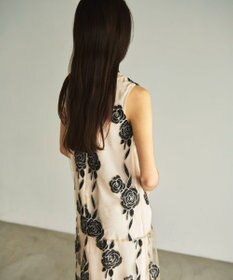 GRACE CONTINENTAL ハイネック刺繍ワンピース