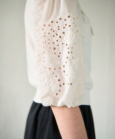 GRACE CONTINENTAL 刺繍パフスリーブニットトップ