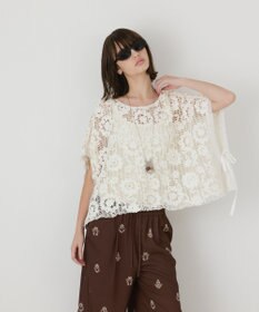 GRACE CONTINENTAL メッシュエンブロイダリーポンチョトップ