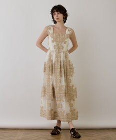 GRACE CONTINENTAL フレームジャガードドレス