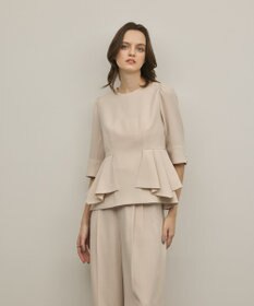 GRACE CONTINENTAL トリアセペプラムトップ