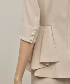 GRACE CONTINENTAL トリアセペプラムトップ