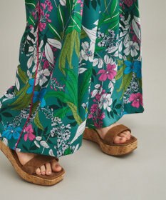 GRACE CONTINENTAL ボタニカルプリントワイドパンツ