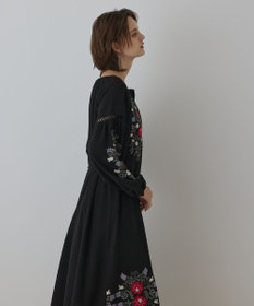 KiiRA キーラ エンブロイダリーカフタンワンピース ブラック フリーサイズ KiiRA キーラ エンブロイダリーカフタンワンピース ブラック