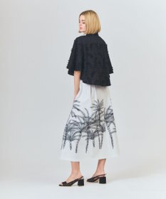 GRACE CONTINENTAL フラワーembケープブラウス