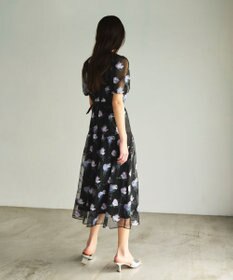 GRACE CONTINENTAL レトロフラワー刺繍ワンピース