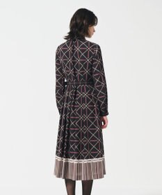 GRACE CONTINENTAL チェーンベルトプリントワンピース