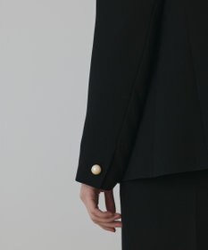 GRACE CONTINENTAL パールボタンノーカラージャケット