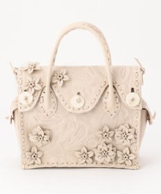 GRACE CONTINENTAL Motif Maestra エクリュ