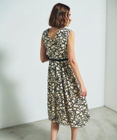 GRACE CONTINENTAL ローズレースドレス