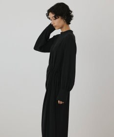 GRACE CONTINENTAL シルクデシンドレープワンピース