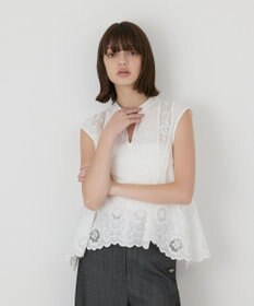 GRACE CONTINENTAL 刺繍スキッパートップ ホワイト