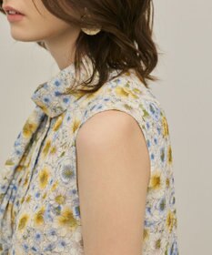 GRACE CONTINENTAL シアーフラワープリントジャガードブラウス