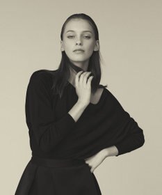 GRACE CONTINENTAL シアードルマントップ