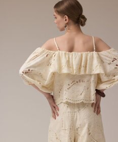 GRACE CONTINENTAL カットワークオフショルトップ