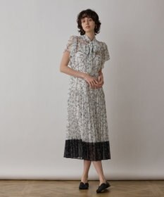 GRACE CONTINENTAL ボウタイプリーツプリントワンピース キナリ