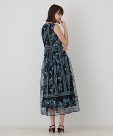 GRACE CONTINENTAL 【イベント店舗・ONLINE STORE先行アイテム】フラワーライン刺繍ドレス