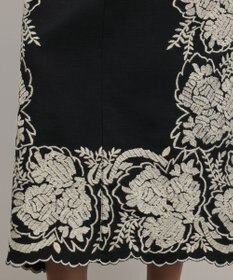 GRACE CONTINENTAL エンブロイダリータイトスカート