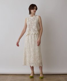 GRACE CONTINENTAL クロシュ刺繍トップ