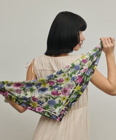 GRACE CONTINENTAL フラワーシルクスカーフ