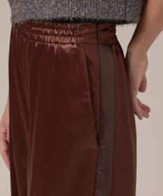 GRACE CONTINENTAL レザーライクパンツ