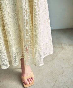 GRACE CONTINENTAL フレア刺繍スカート