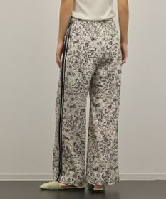 GRACE CONTINENTAL モノトーンフラワープリントパンツ