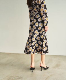 GRACE CONTINENTAL マーガレットフラワープリントスカート