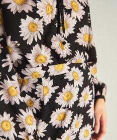 GRACE CONTINENTAL マーガレットフラワープリントスカート