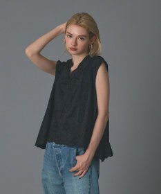 GRACE CONTINENTAL 刺繍スキッパートップ
