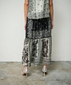 GRACE CONTINENTAL バンダナティアードスカート